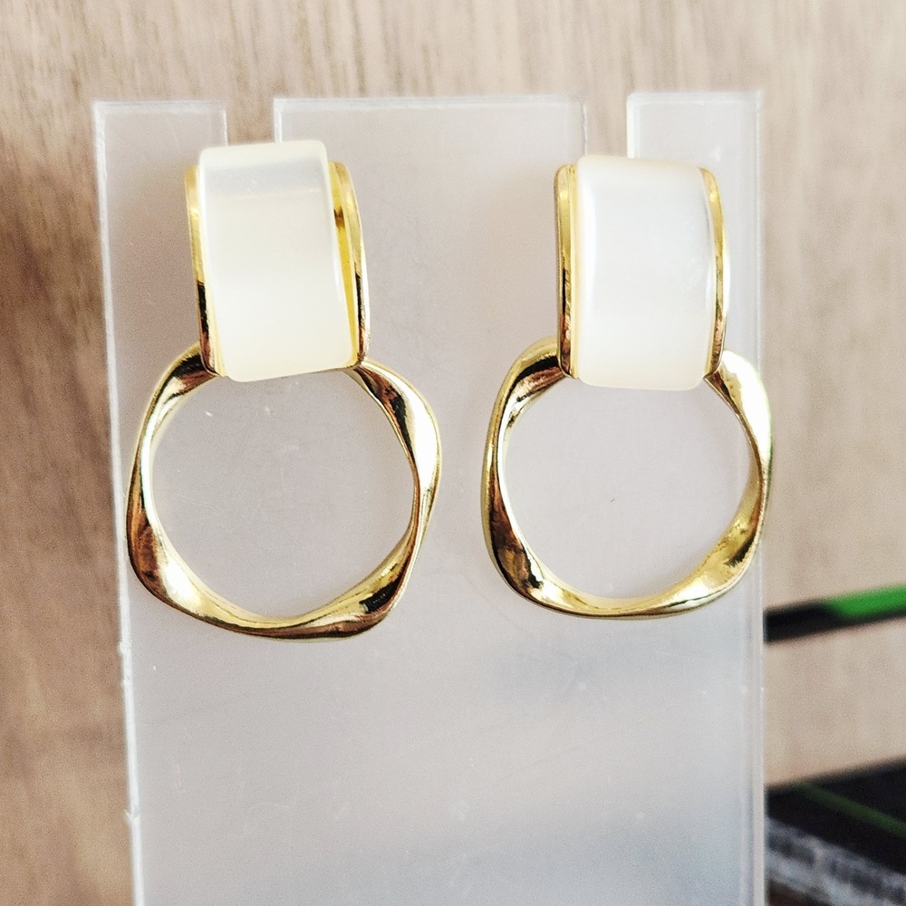 Gold Tone Cream‎ Resin Geometric Twisted Hoop Drop Earrings Modernist Statement